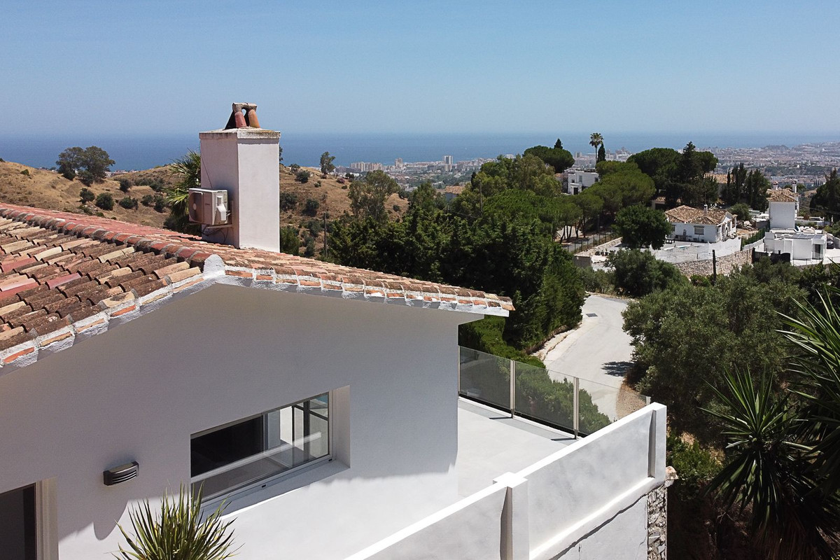 Villa for sale in Mijas