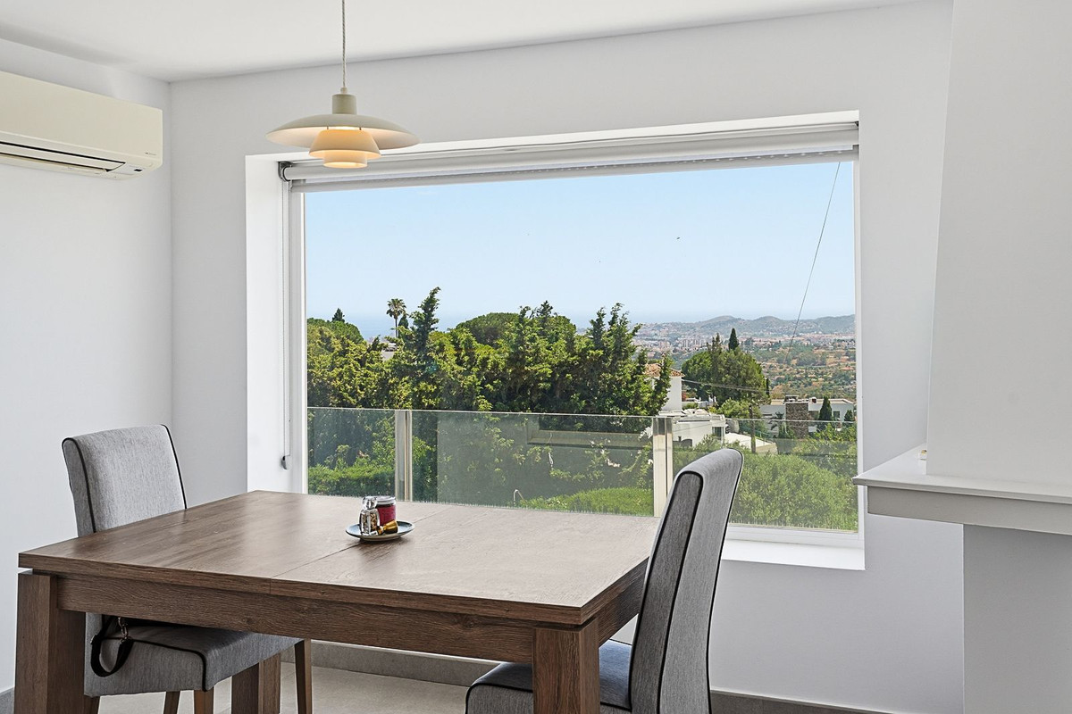 Villa for sale in Mijas