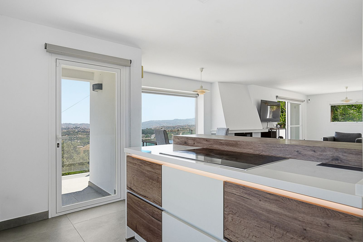 Villa for sale in Mijas