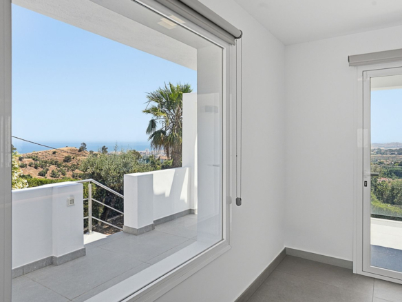 Villa for sale in Mijas