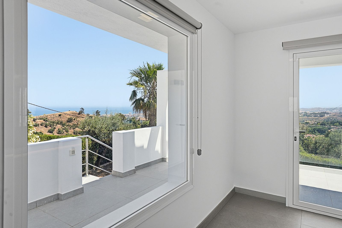 Villa for sale in Mijas