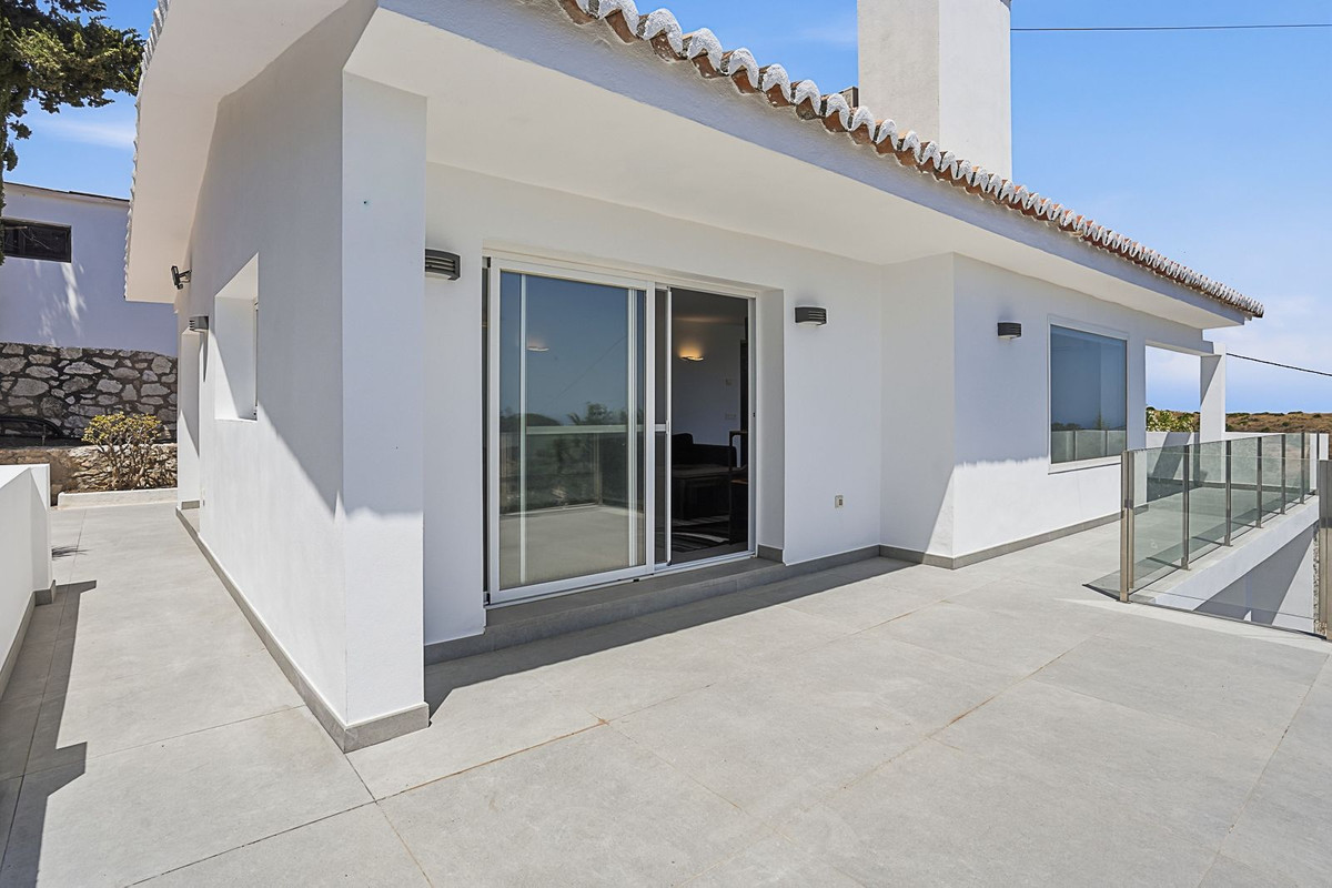 Villa for sale in Mijas