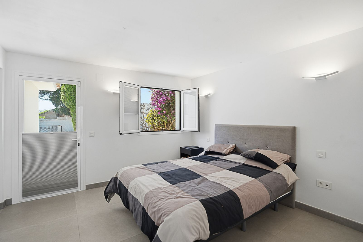 Villa for sale in Mijas
