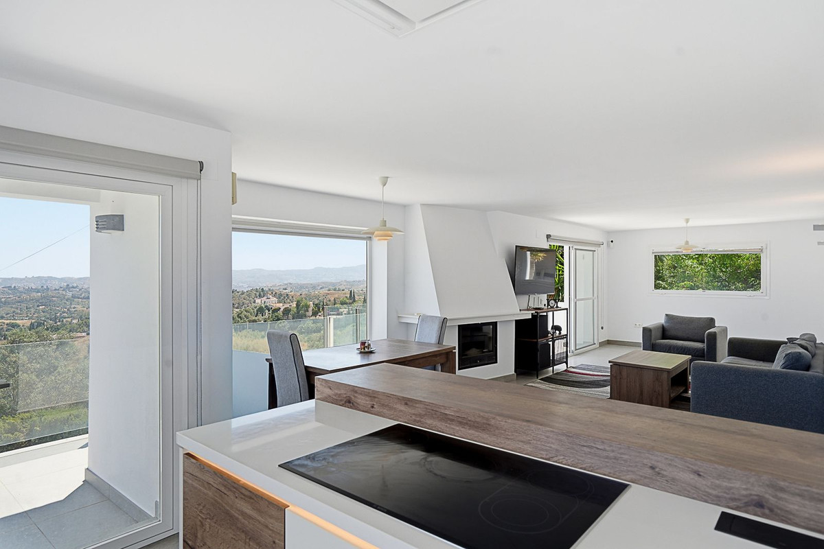 Villa for sale in Mijas
