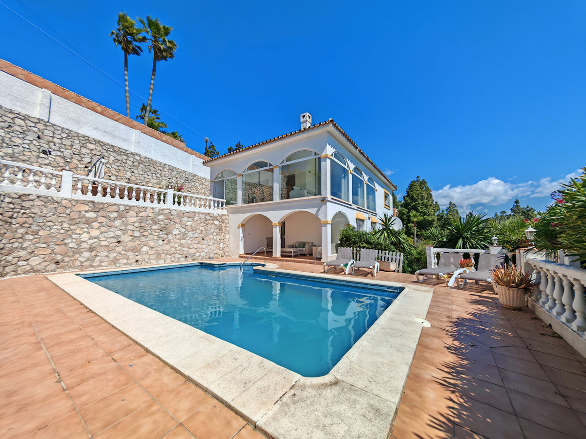 Villa for sale in Mijas