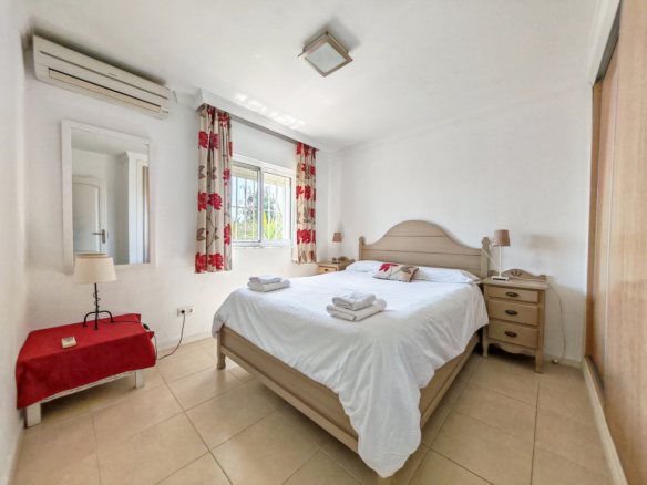 Villa for sale in Mijas