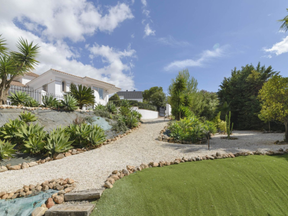 Villa for sale in Mijas