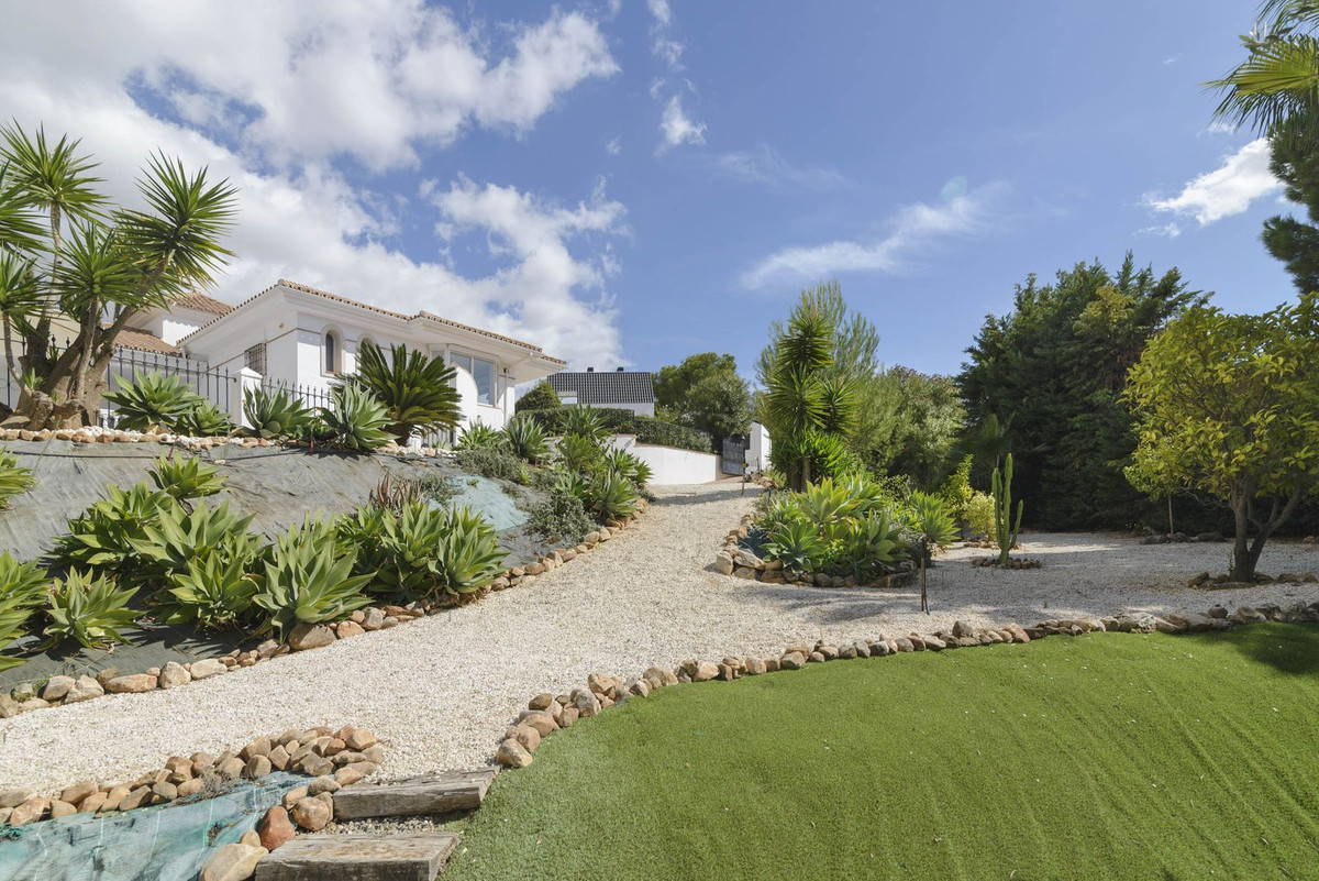 Villa for sale in Mijas
