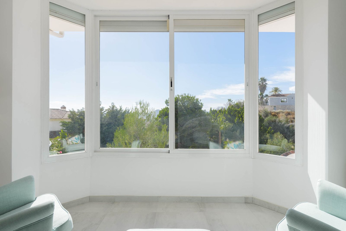 Villa for sale in Mijas