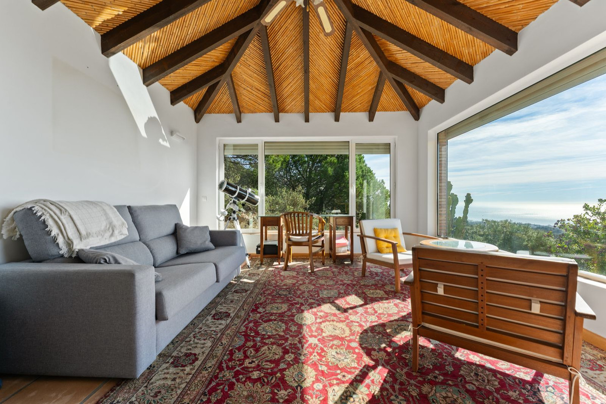 Villa for sale in Mijas