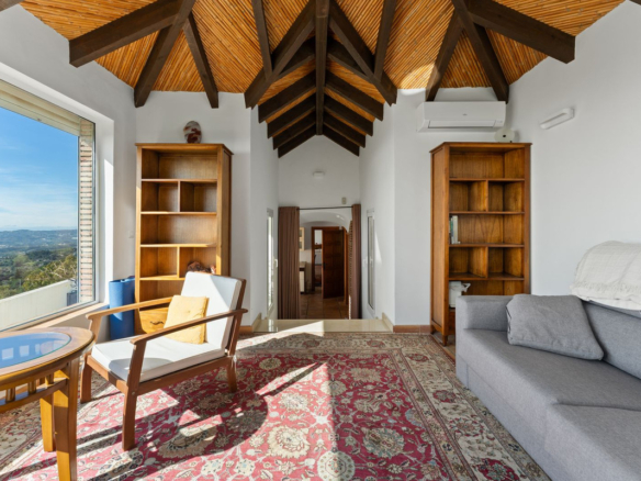 Villa for sale in Mijas