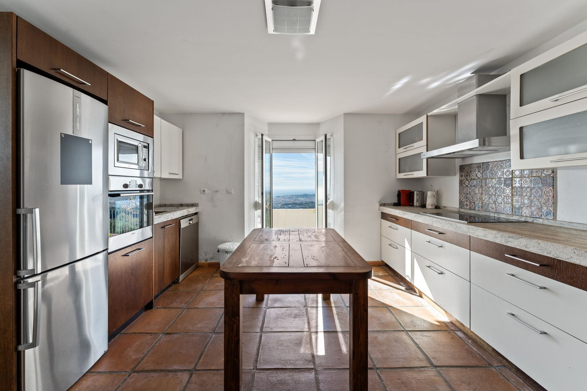 Villa for sale in Mijas