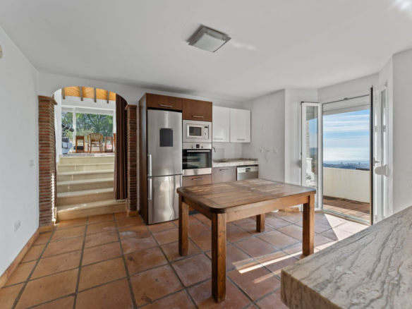 Villa for sale in Mijas