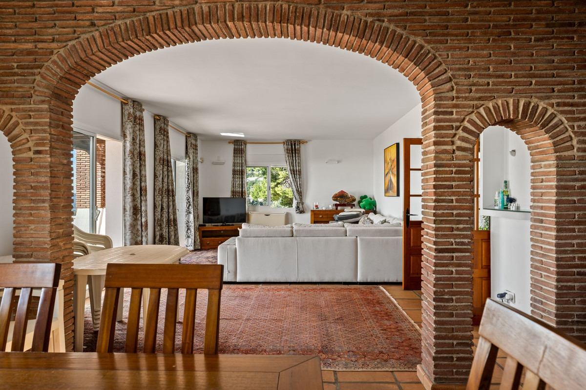 Villa for sale in Mijas