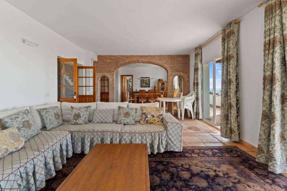 Villa for sale in Mijas