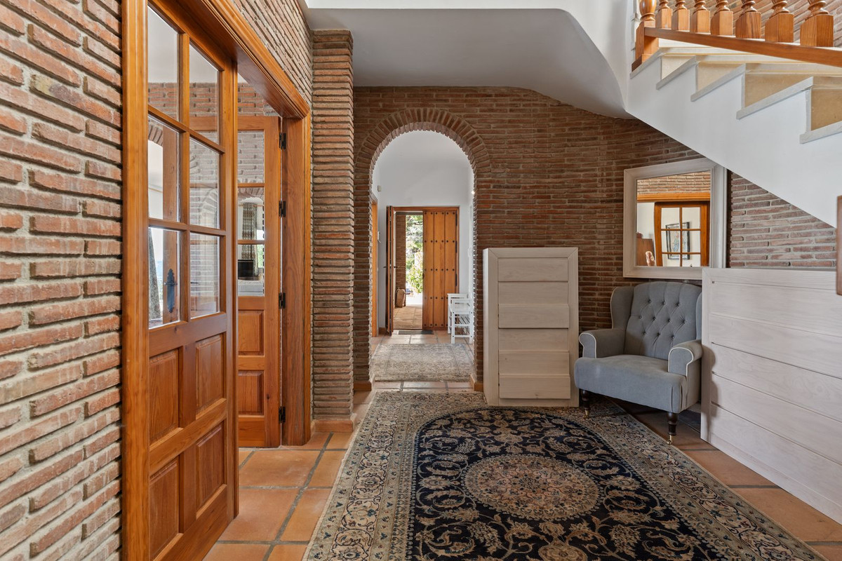 Villa for sale in Mijas