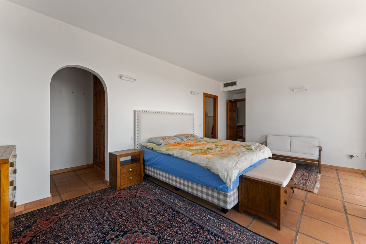 Villa for sale in Mijas
