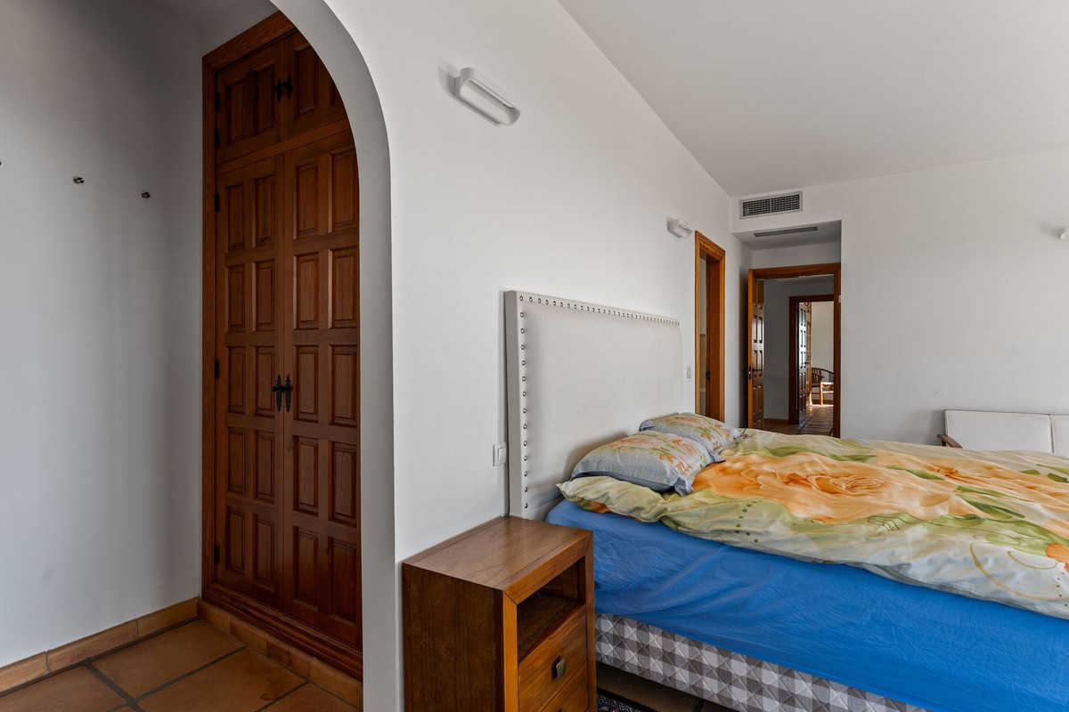 Villa for sale in Mijas