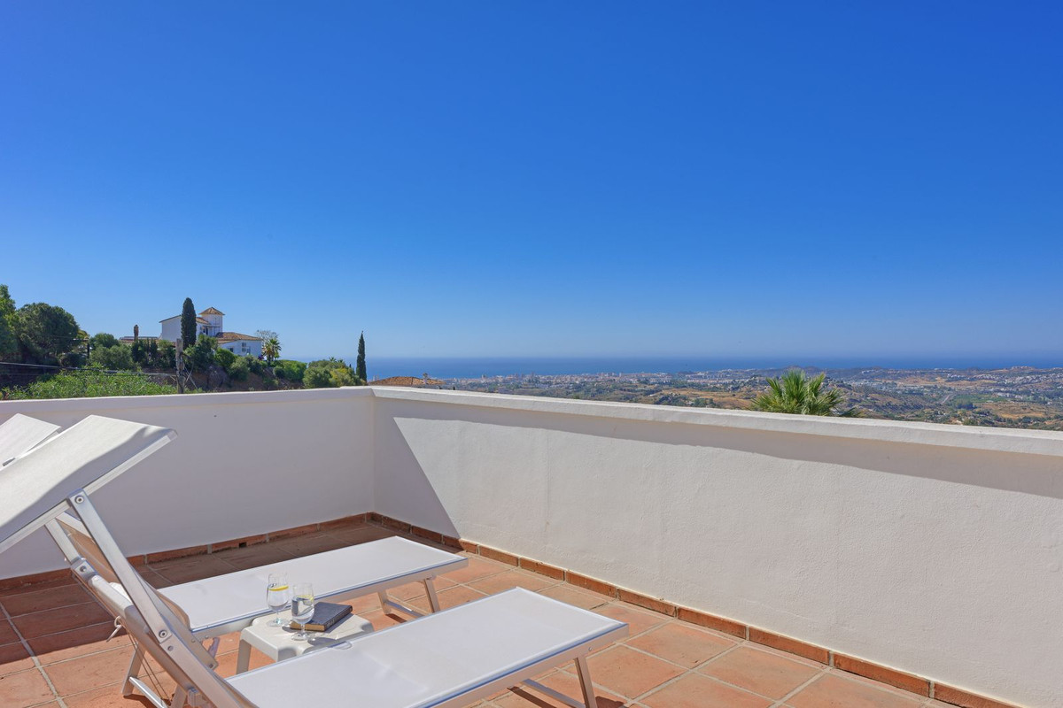 Villa for sale in Mijas