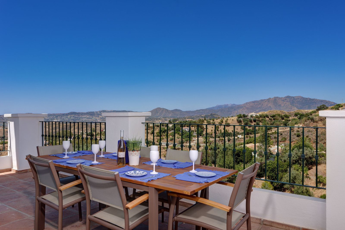 Villa for sale in Mijas