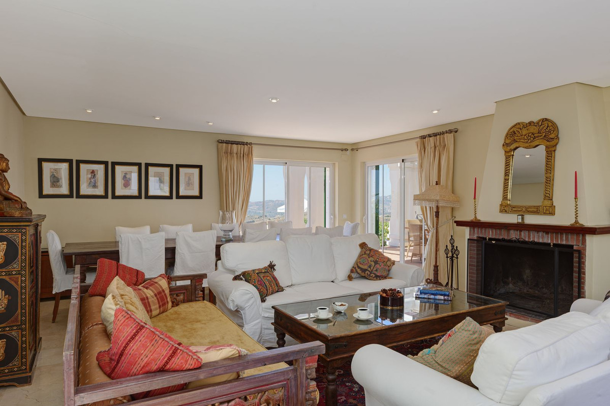 Villa for sale in Mijas