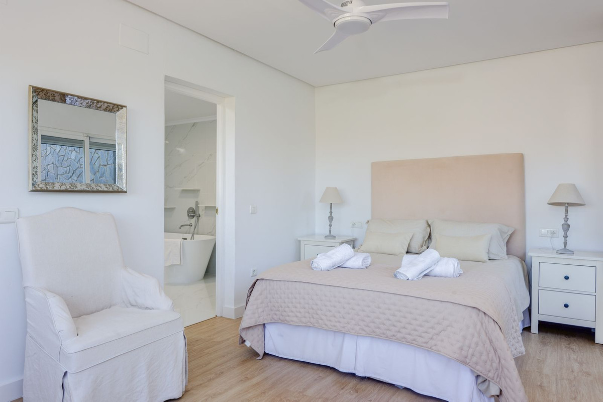 Villa for sale in Mijas