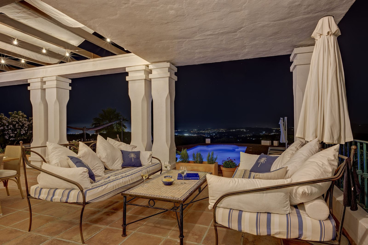 Villa for sale in Mijas