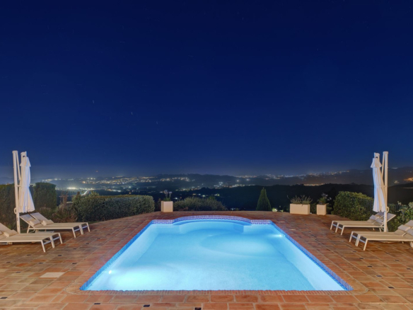 Villa for sale in Mijas