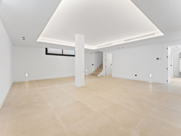 Villa for sale in Mijas