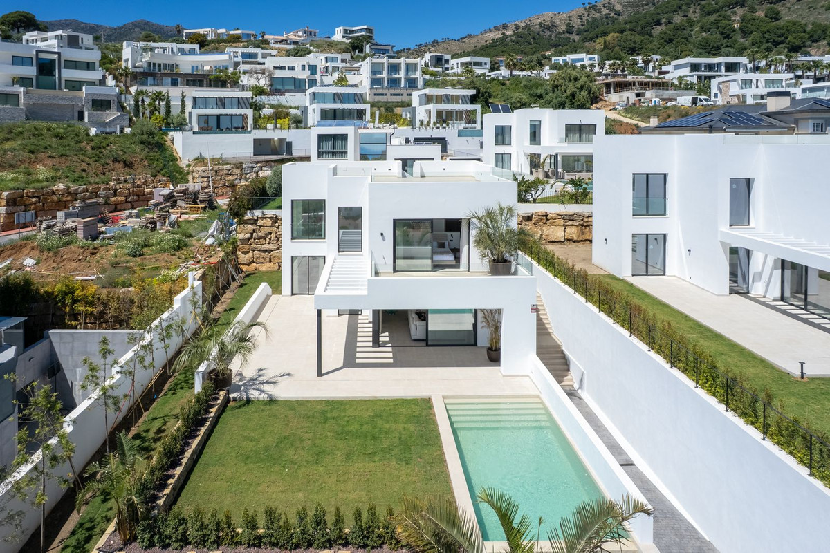 Villa-in-Mijas-Ref-R5413123 Villa for sale in Mijas