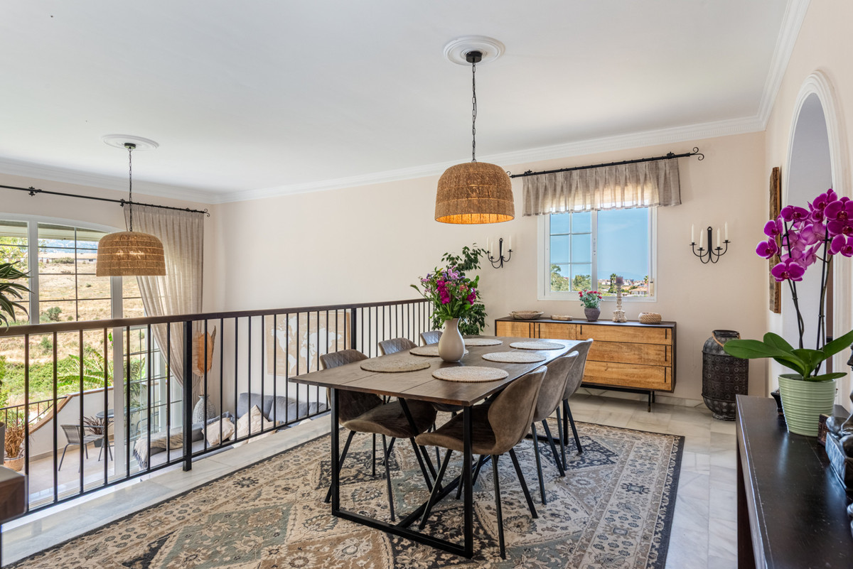 Villa for sale in Mijas