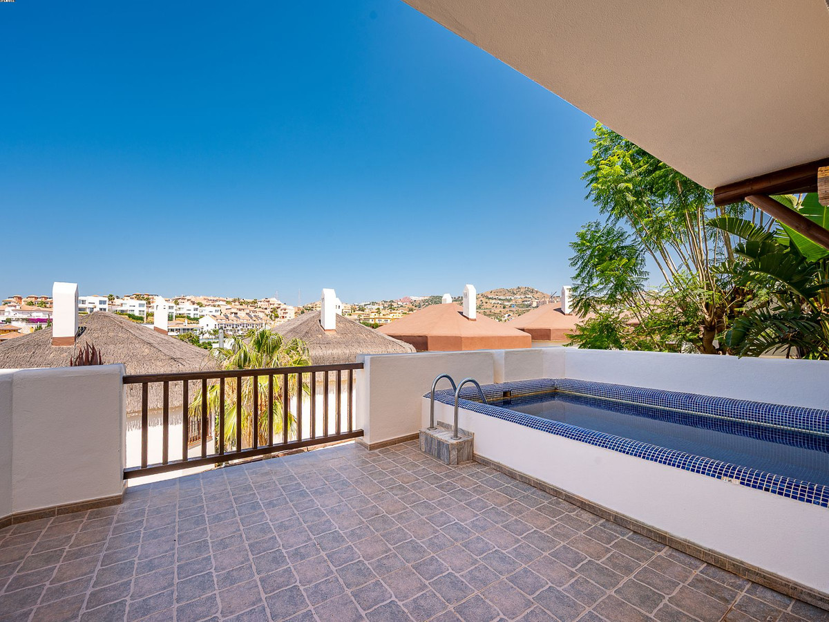 Villa for sale in Mijas