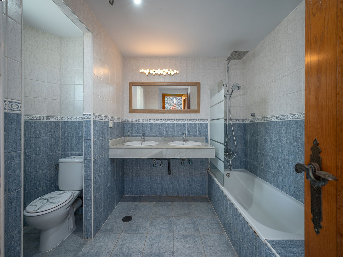 Villa for sale in Mijas