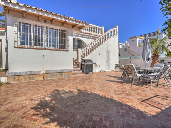 Villa for sale in Mijas