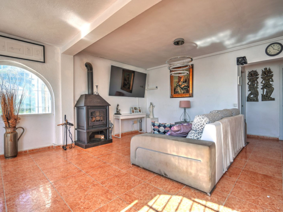 Villa for sale in Mijas