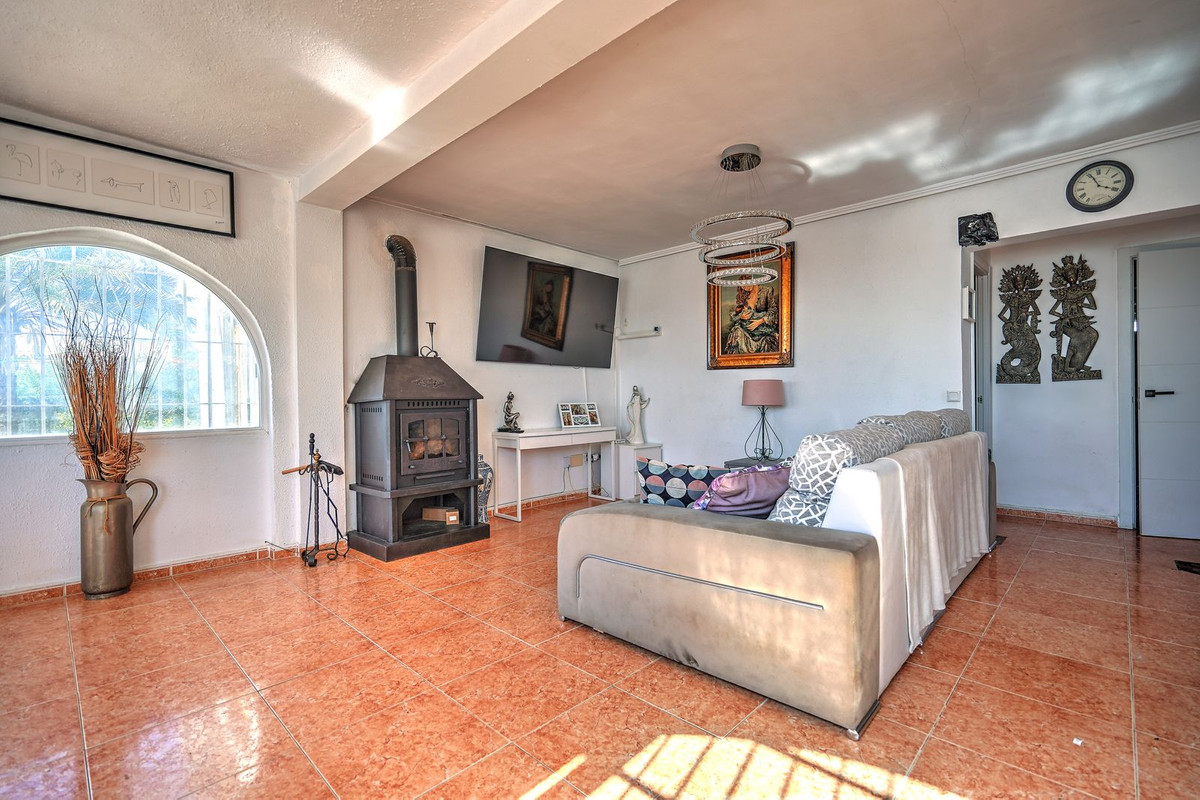 Villa for sale in Mijas