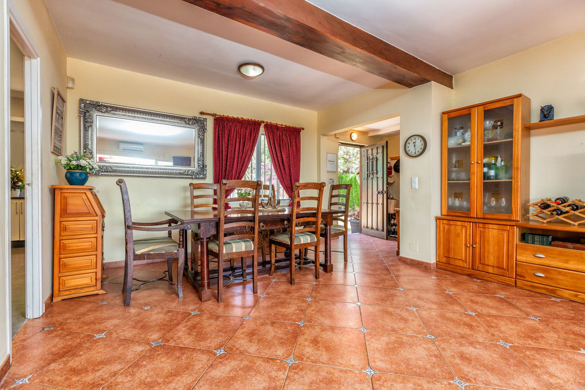 Villa for sale in Mijas