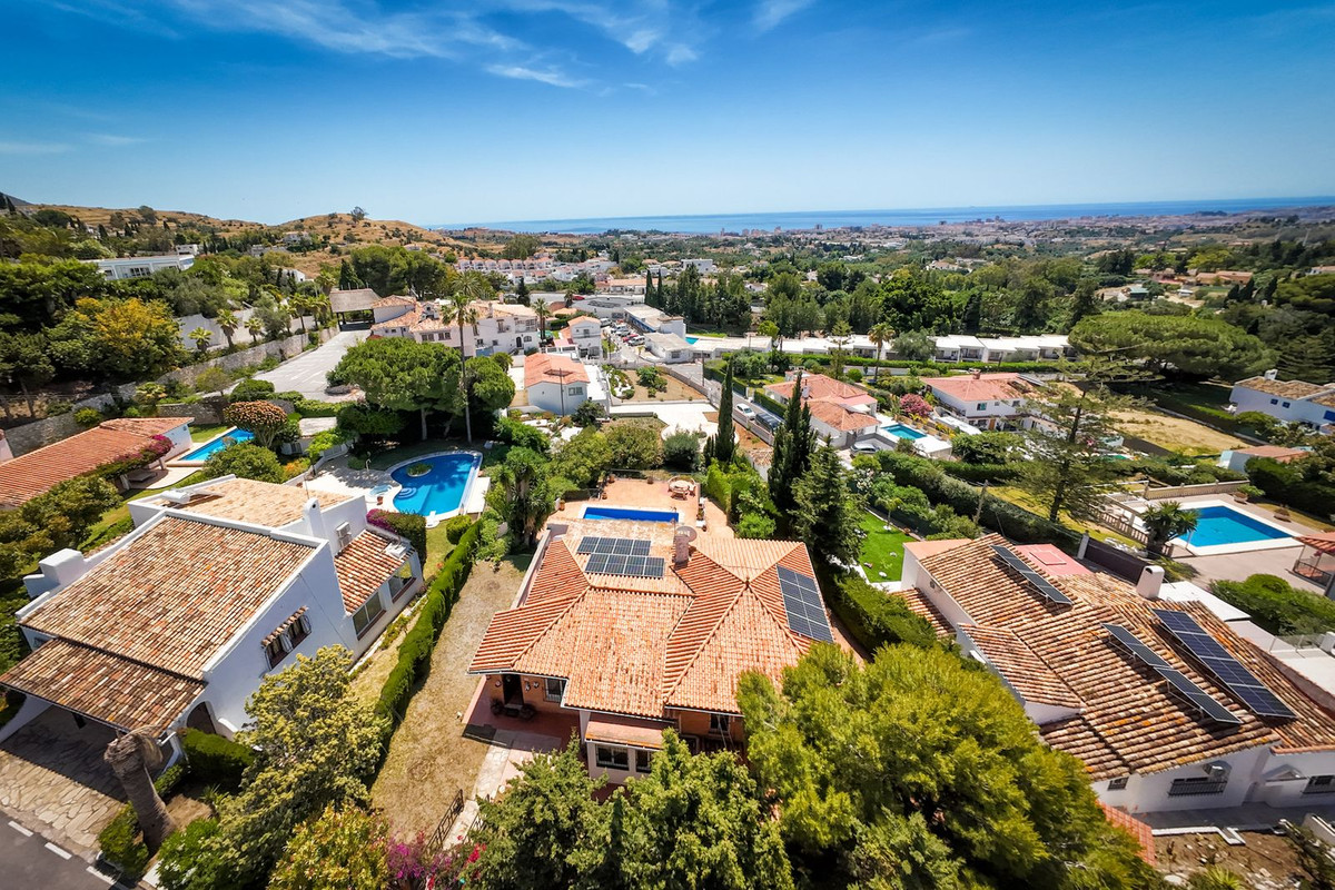 Villa for sale in Mijas