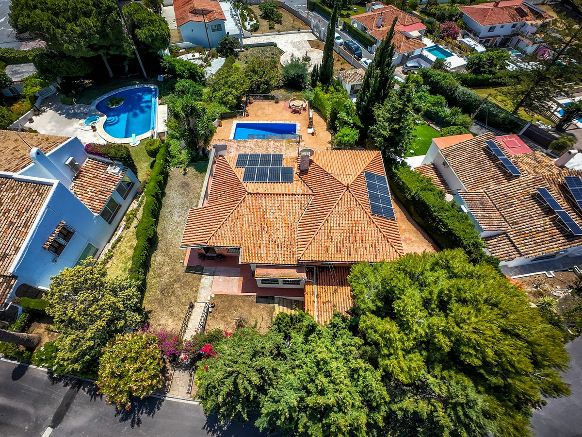 Villa for sale in Mijas