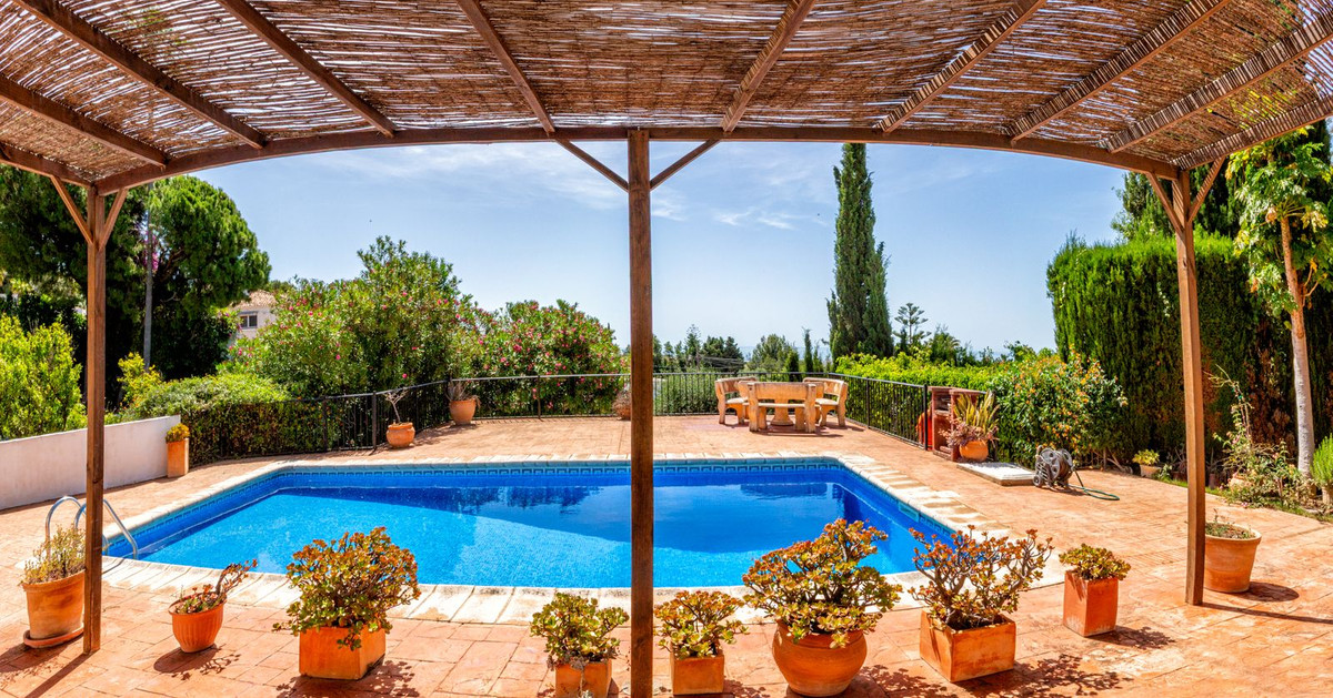 Villa for sale in Mijas