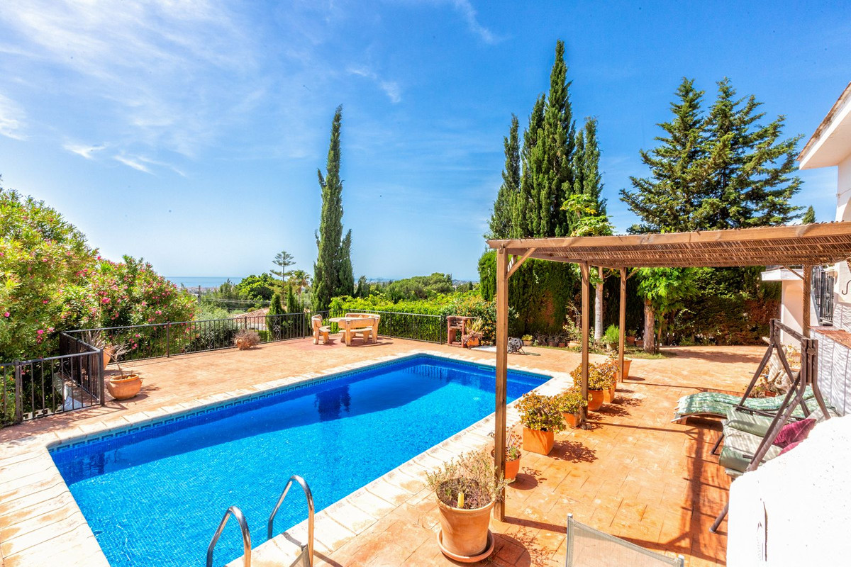 Villa for sale in Mijas