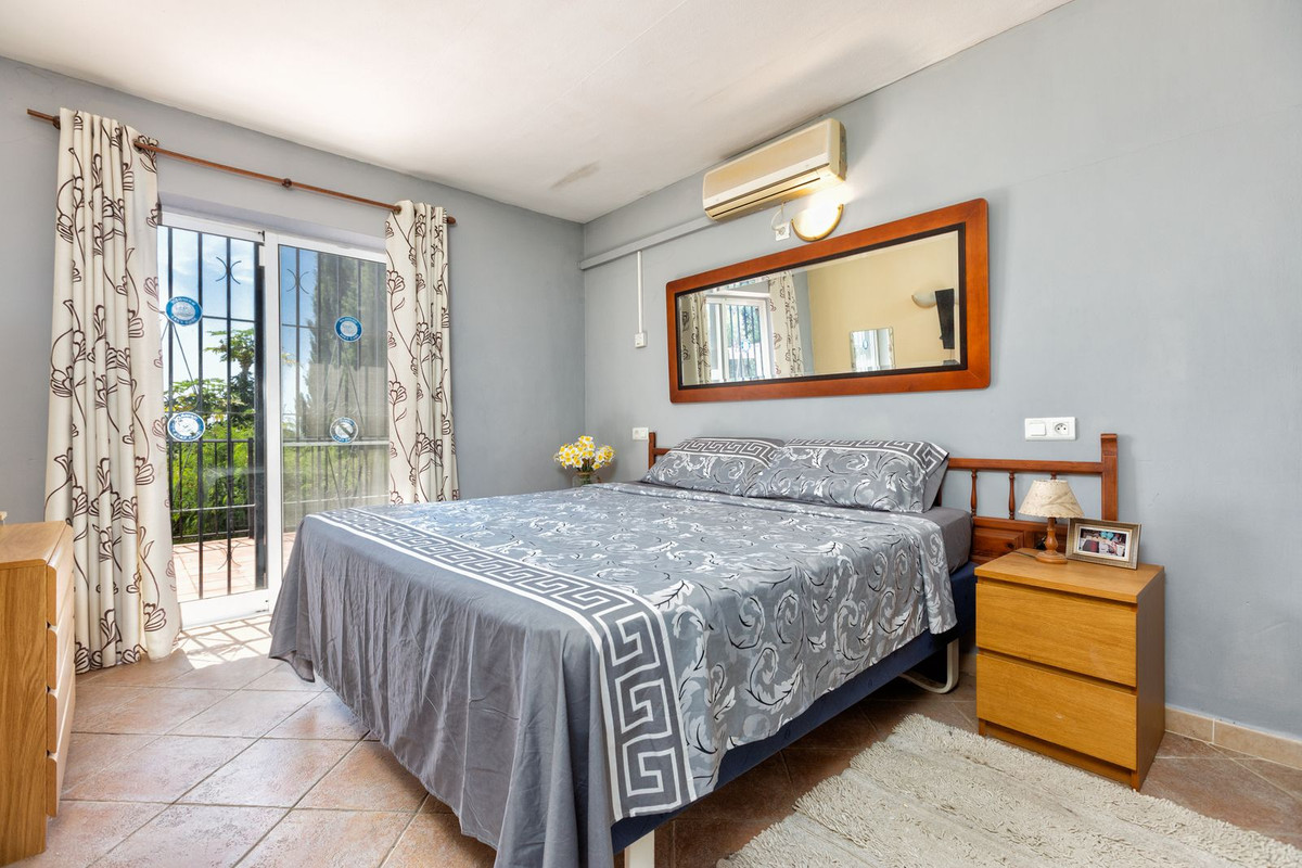 Villa for sale in Mijas