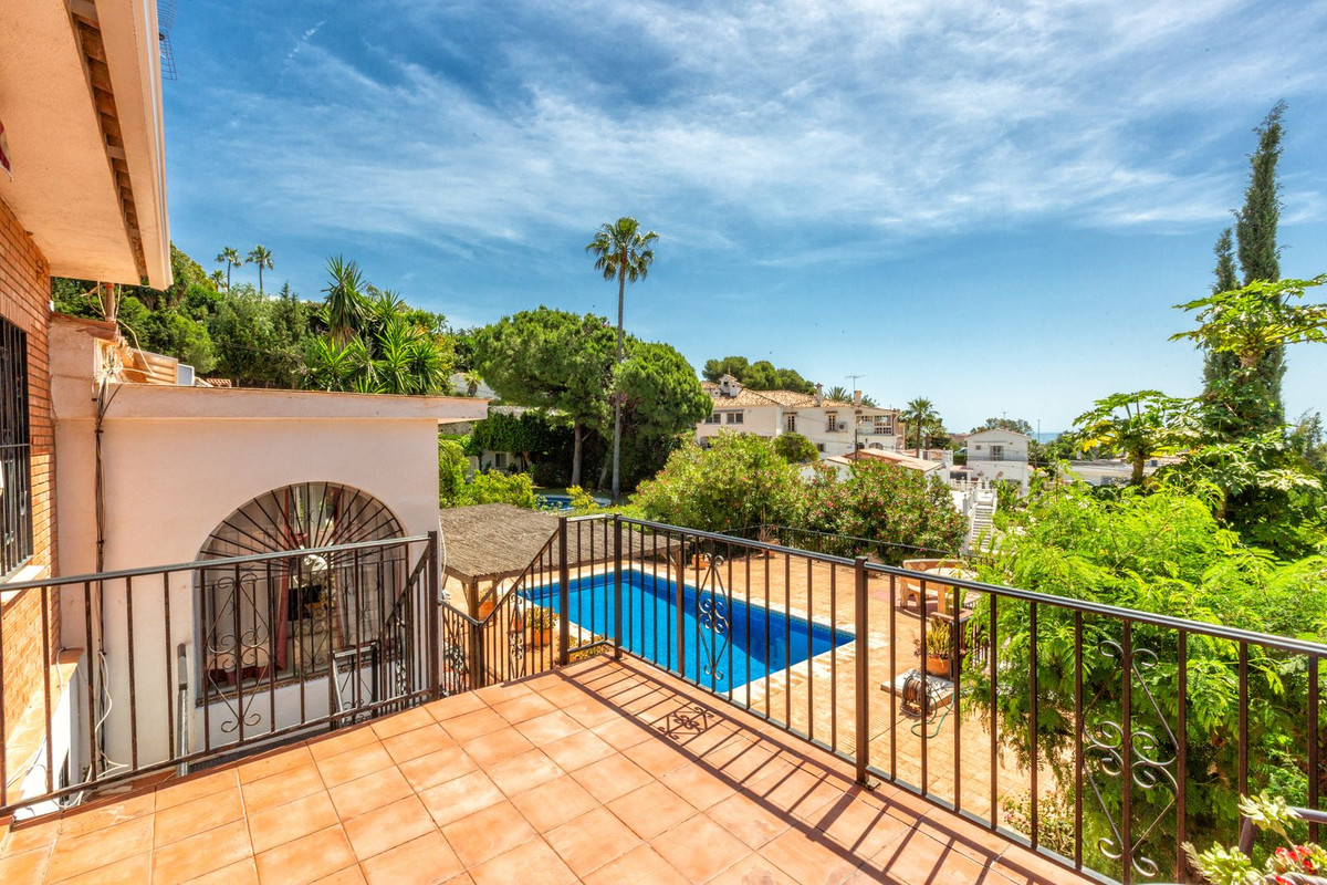 Villa for sale in Mijas