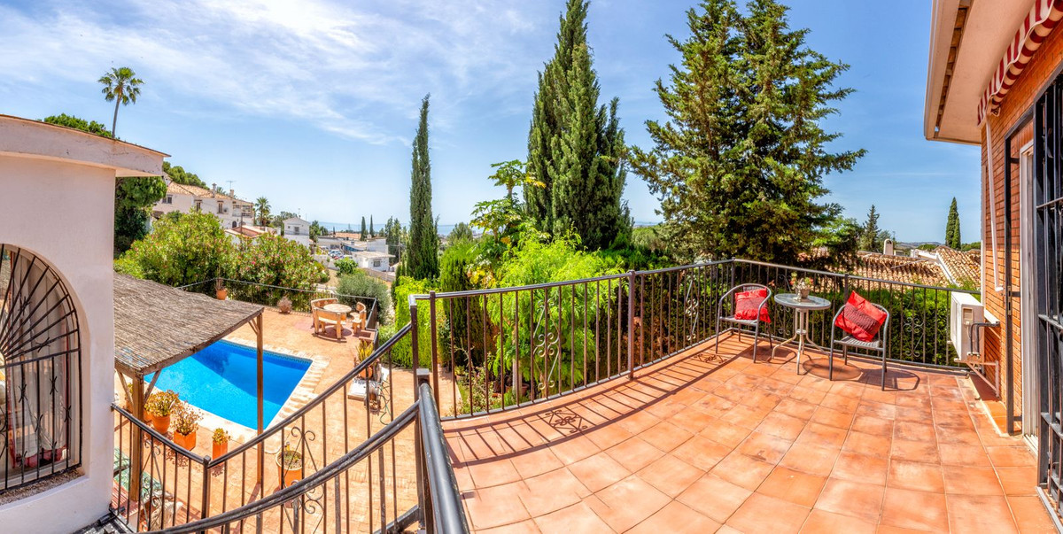 Villa for sale in Mijas