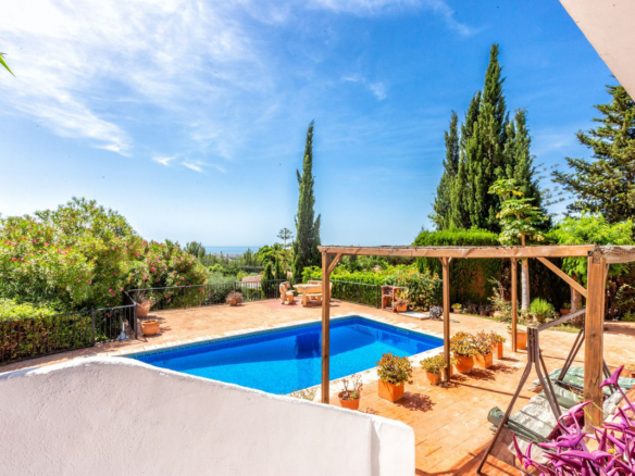Villa for sale in Mijas