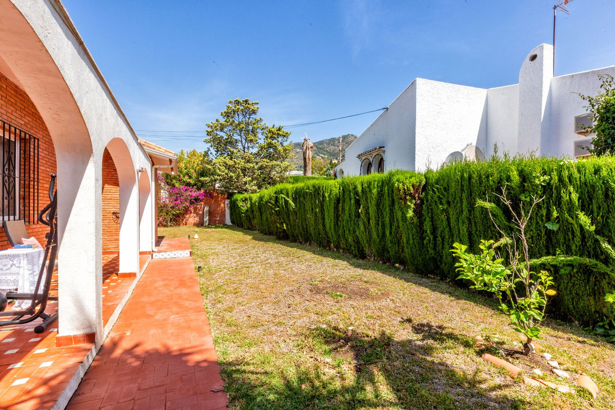 Villa for sale in Mijas