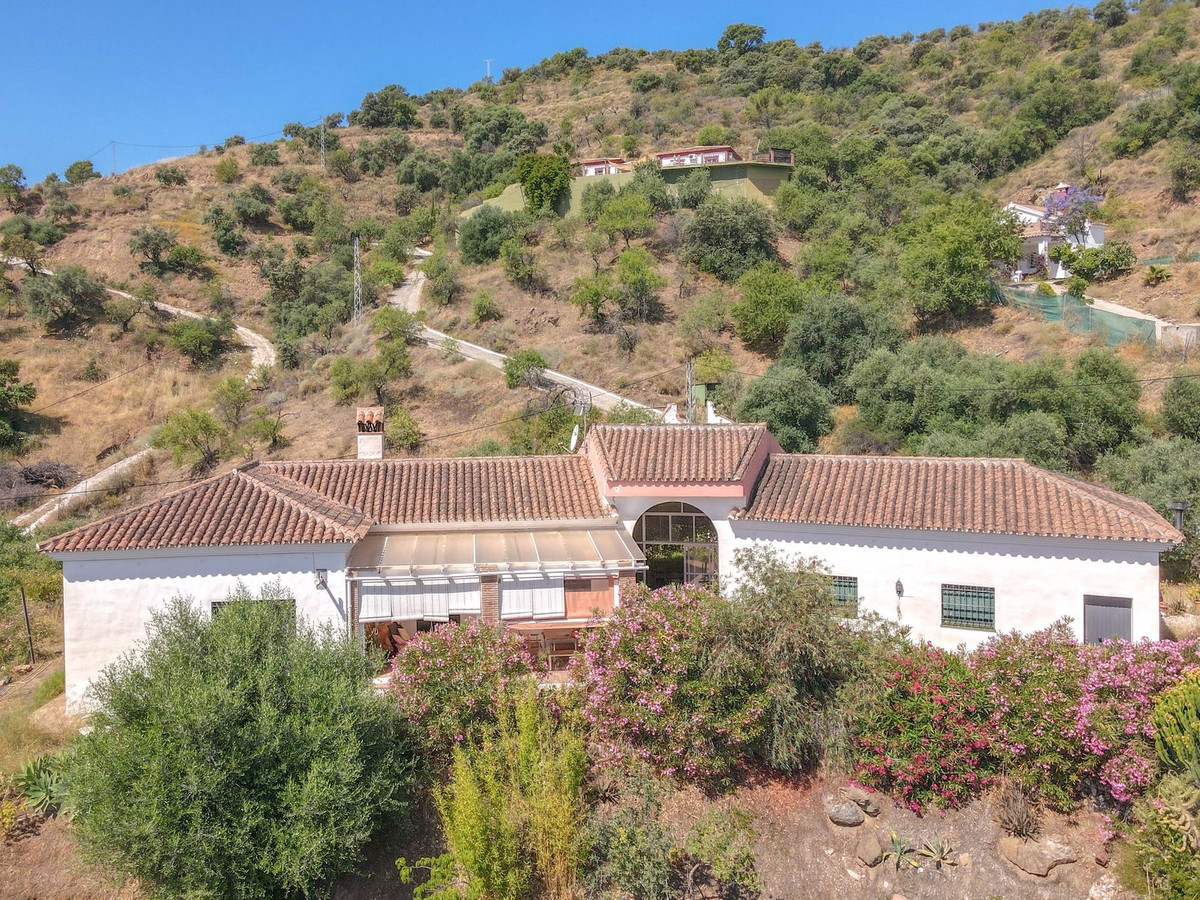Villa for sale in Monda
