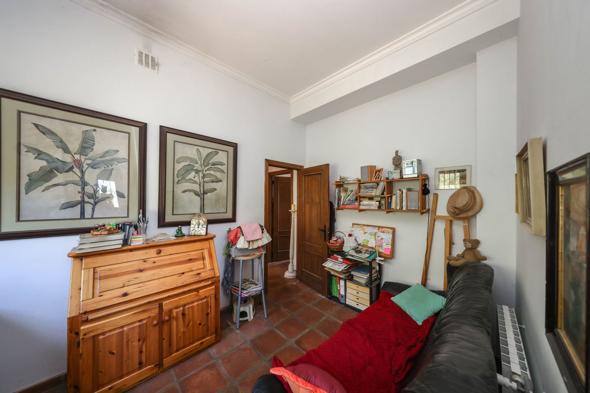 Villa for sale in Monda