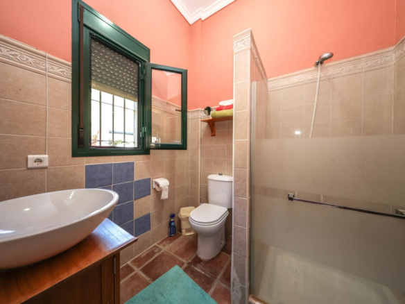 Villa for sale in Monda