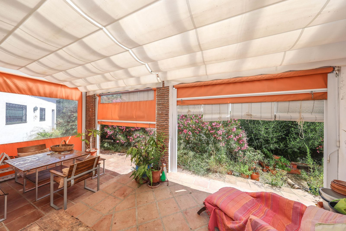 Villa for sale in Monda